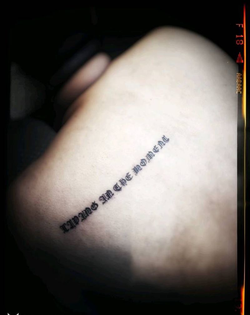 活在当下纹身图片_肩部背部欧美字符图腾原创成品纹身图案