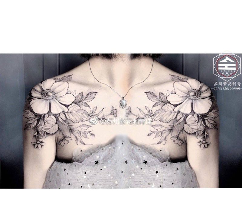 花胸纹身图片
