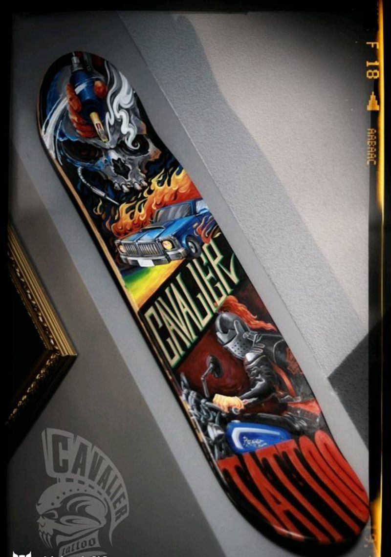 涂鸦板纹身图片_背部欧美写实花体字纹身图案