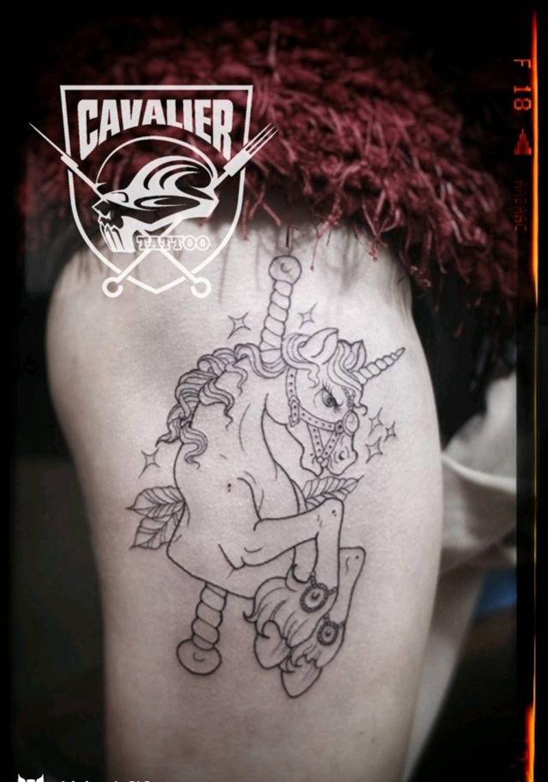 磕了麻药的独角兽纹身图片_腿部欧美动物成品纹身图案