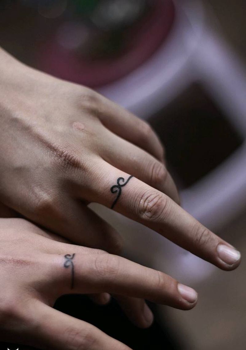 指环纹身图片_手部清新几何鬼神宗教原创成品纹身图案