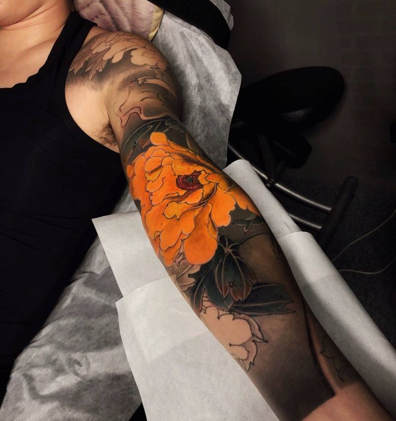 牡丹花纹身图片_手臂新传统纹身图案