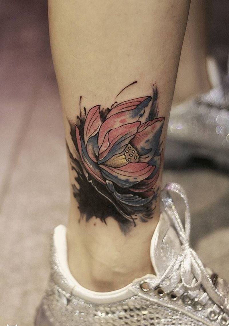 遮盖条形码纹身图片_脚部水彩纹身图案