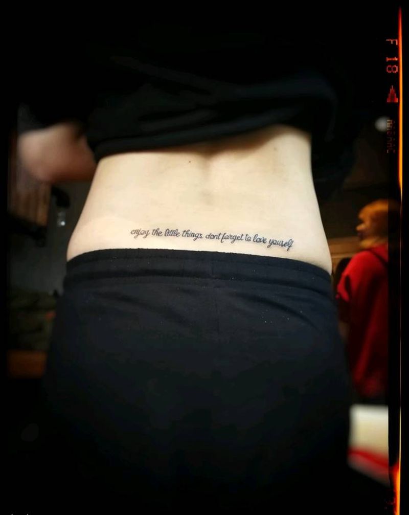 小清新纹身图片_腰部清新字符成品纹身图案