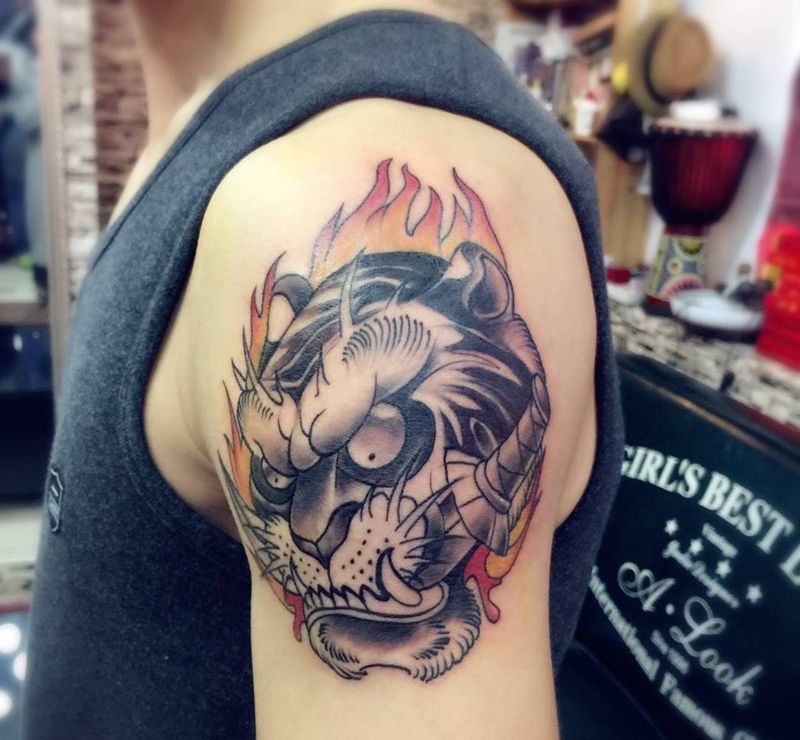 New school 老虎纹身图片_成品背部手臂胸部腿部欧美动物纹身图案