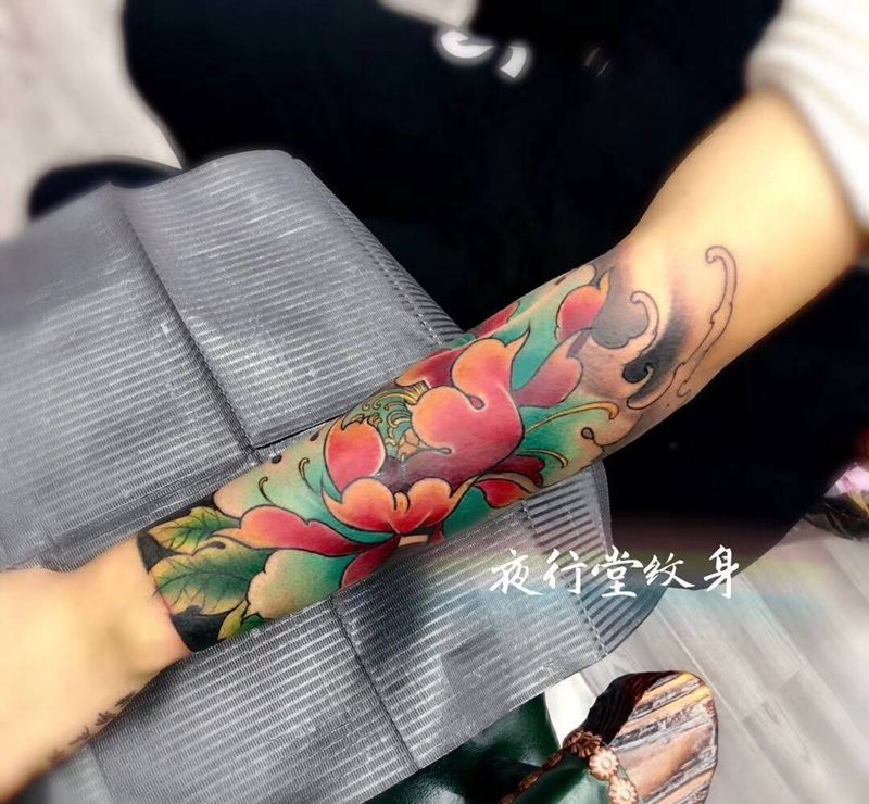 牡丹花包小臂纹身图片_成品手臂腿部传统国画植物静物原创花臂包小臂纹身图案