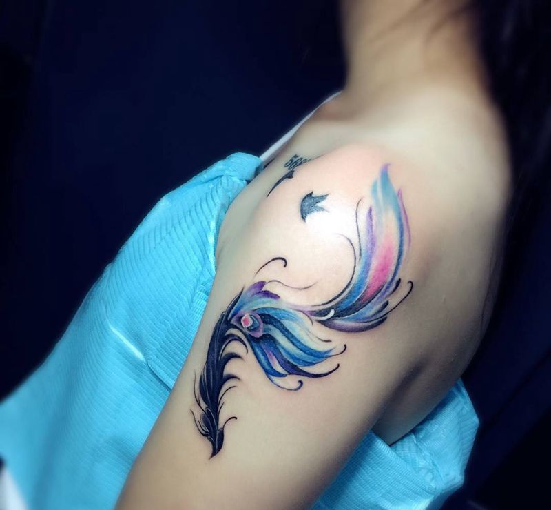 羽毛一枚纹身图片_成品肩部腿部手臂背部传统清新静物动物纹身图案