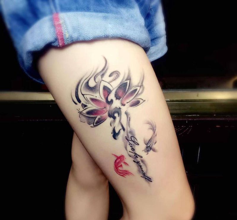水墨莲花纹身图片_成品肩部腿部背部手臂传统清新动物植物纹身图案