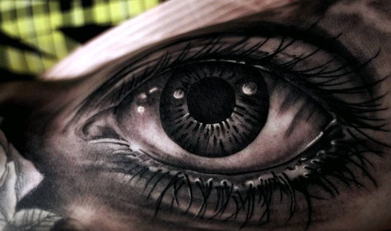 you look 啥纹身图片_手臂写实人物原创成品纹身图案