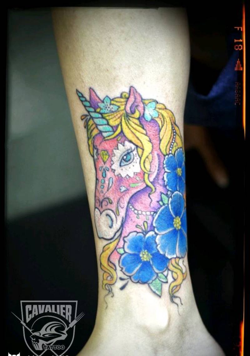 独角兽纹身图片_腿部欧美动物宗教原创成品纹身图案