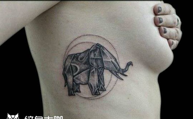 点刺纹身图片_清新纹身图案