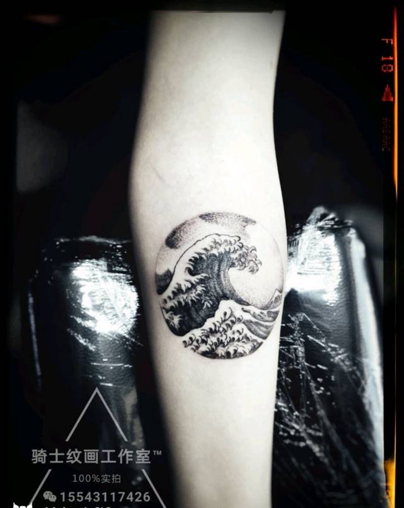浪纹身图片