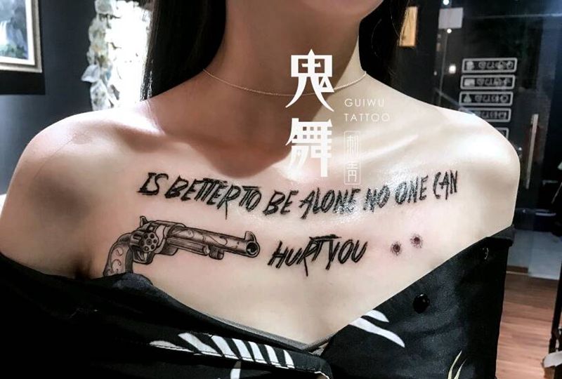 花胸纹身图片_颈部胸部欧美清新字符动物成品纹身图案