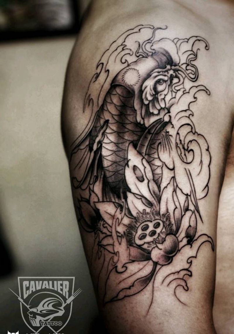 大臂鲤鱼纹身图片_手臂传统动物成品纹身图案