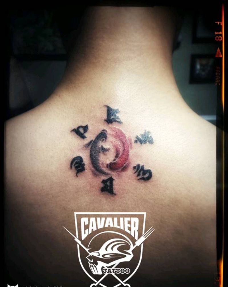 护身符纹身图片_背部习俗几何动物成品纹身图案