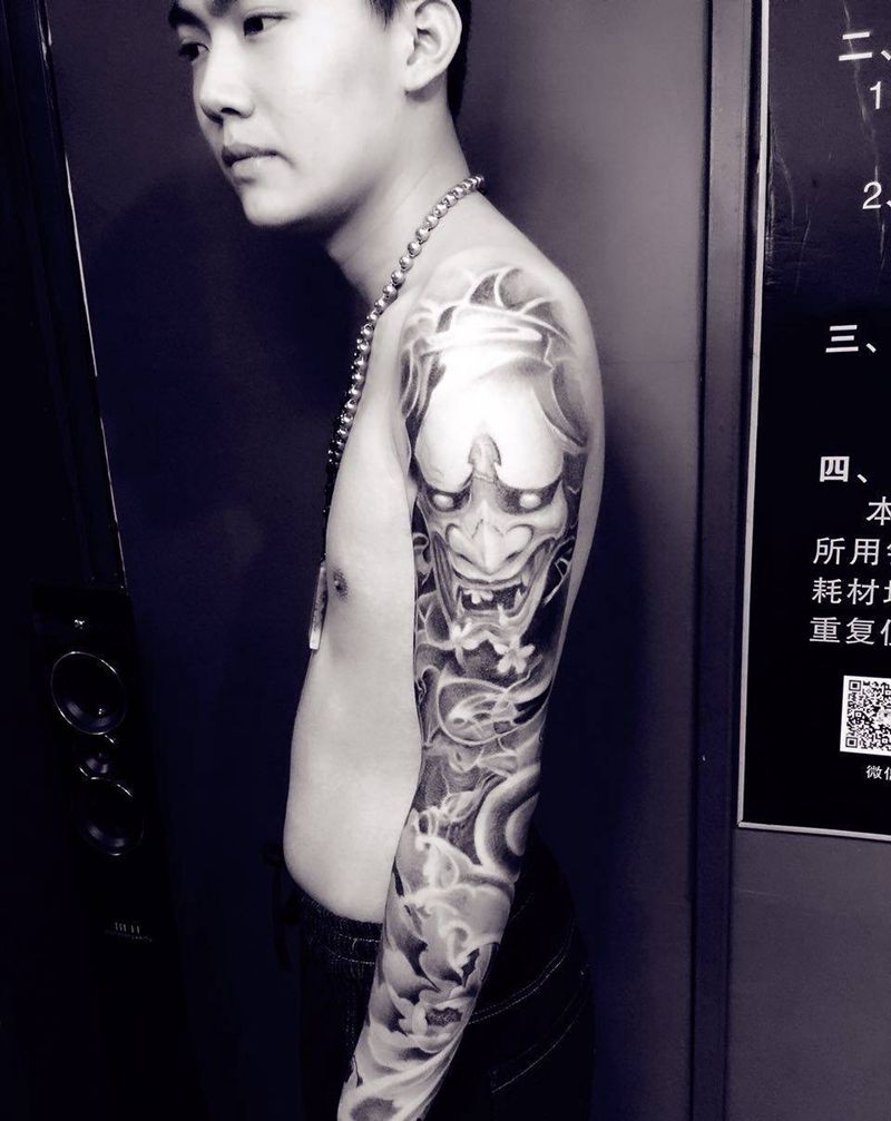 花臂纹身图片_成品手臂腿部欧美传统肖像鬼神静物植物纹身图案