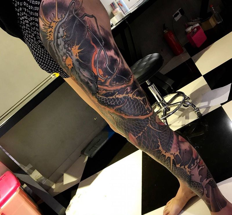 龙纹身图片_成品腿部传统动物鬼神纹身图案