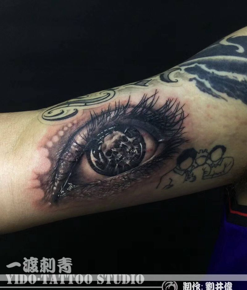 眼睛纹身图片