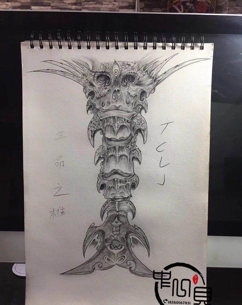 生命之椎纹身图片_背部纹身图案