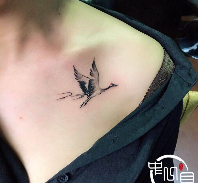 鹤纹身图片_肩部纹身图案