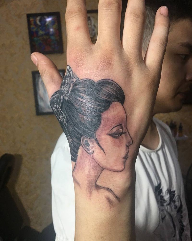 美女图像纹身图片_成品手部肖像人物纹身图案