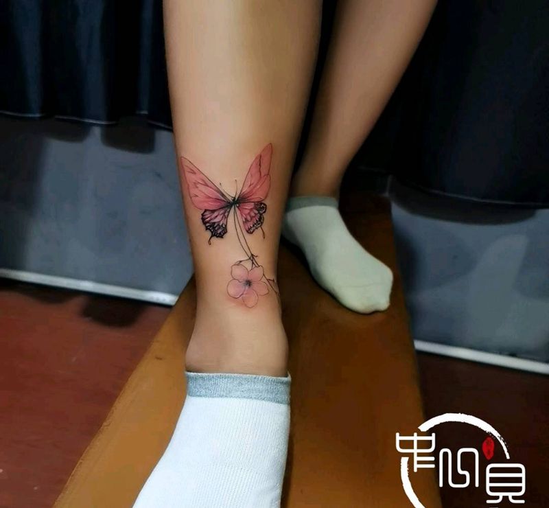 蝶花【遮盖】纹身图片_腿部纹身图案