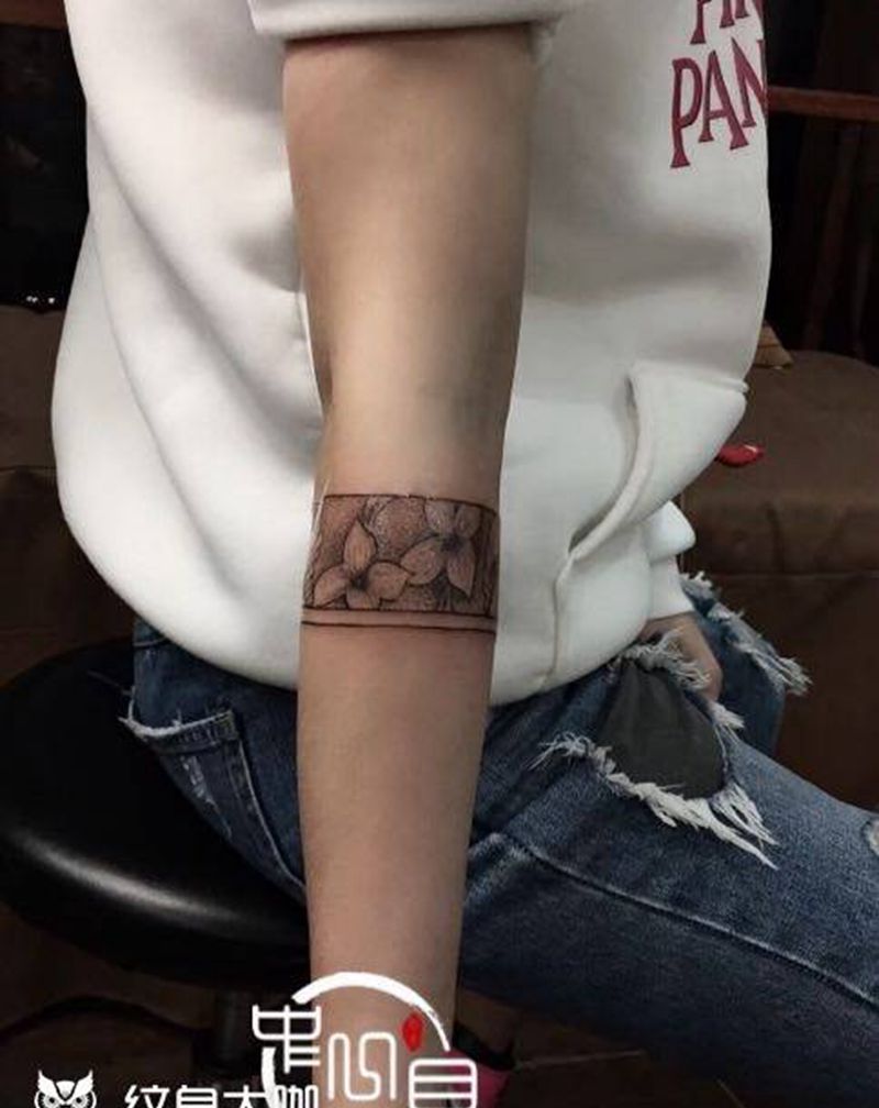 臂环纹身图片_手臂纹身图案