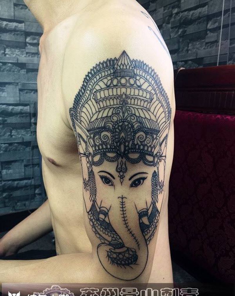 线条象神纹身图片