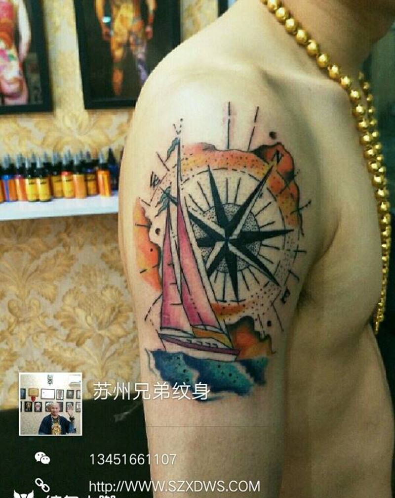 指南针纹身图片_肩部欧美传统清新写实几何字符图腾宗教成品纹身图案