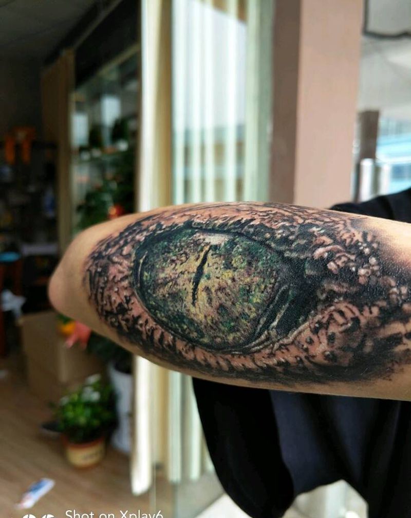 龙眼睛纹身图片