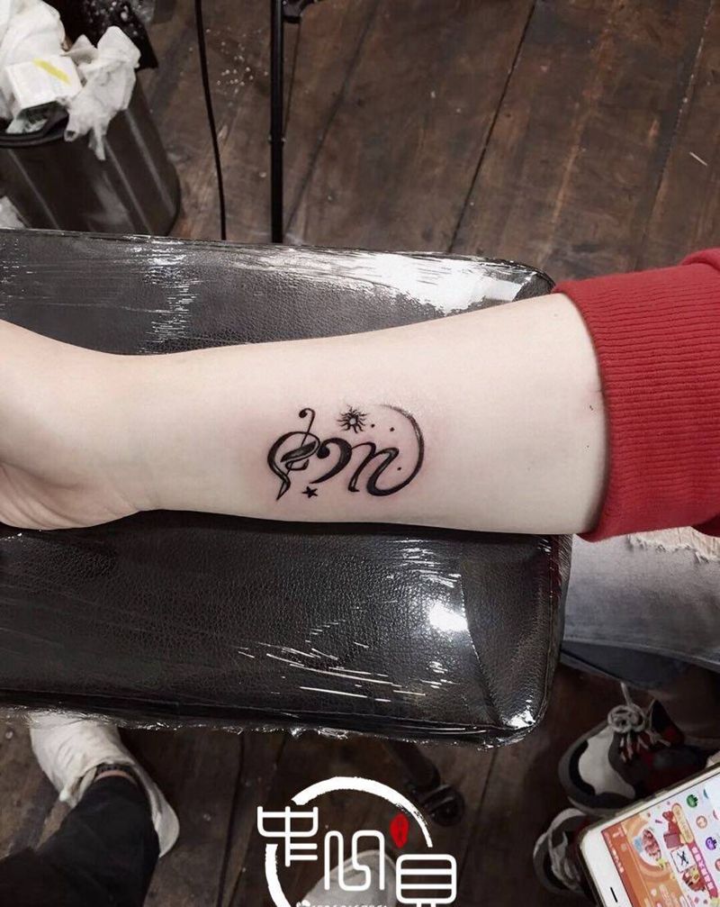 符号纹身图片_手臂纹身图案