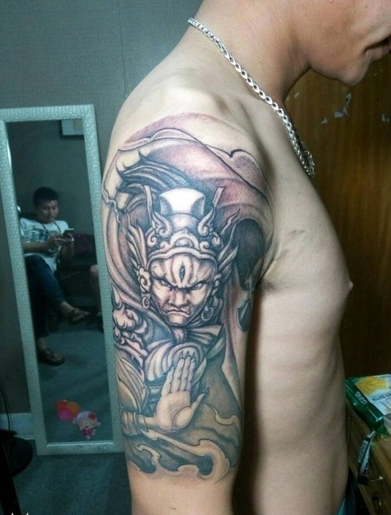 二郎神纹身图片_肩部传统人物鬼神成品纹身图案