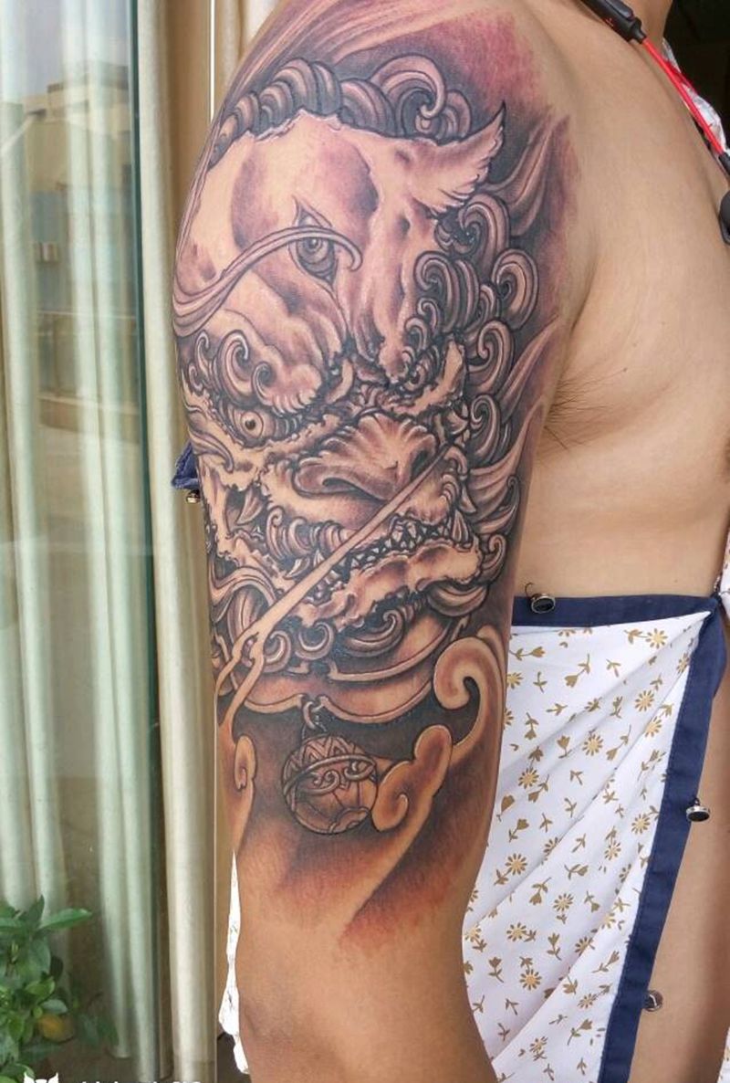 唐狮纹身图片_肩部传统动物宗教成品纹身图案