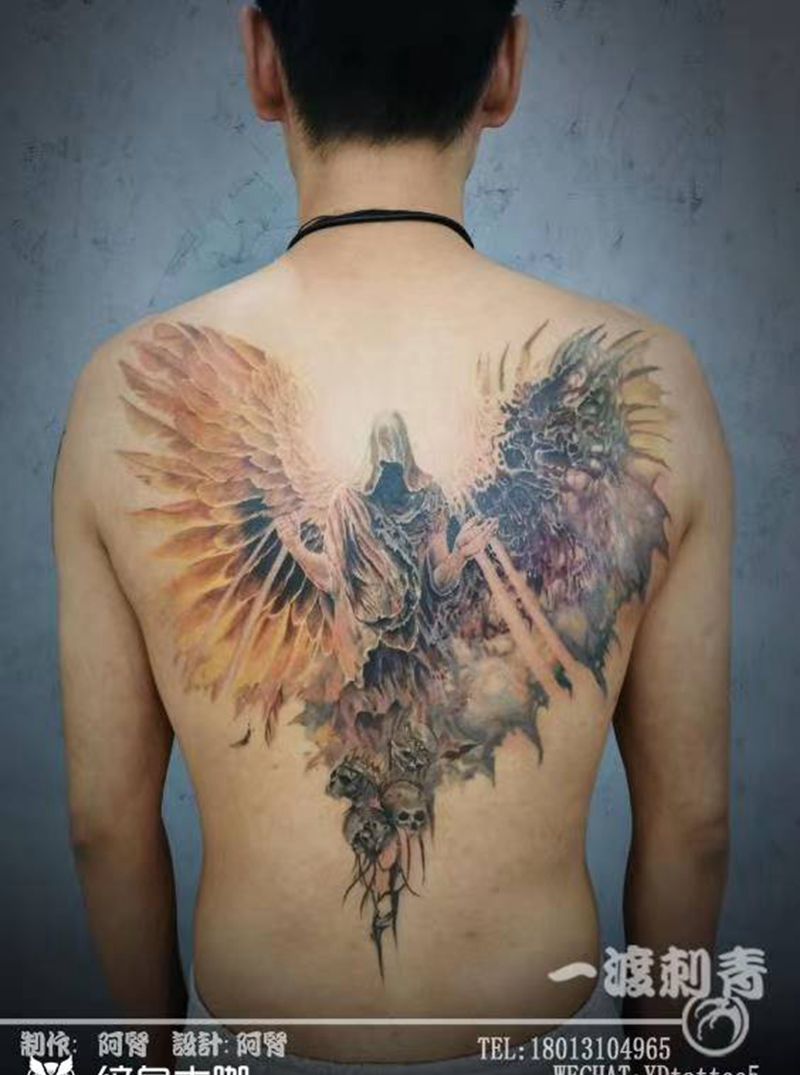 天使纹身图片_背部欧美写实纹身图案
