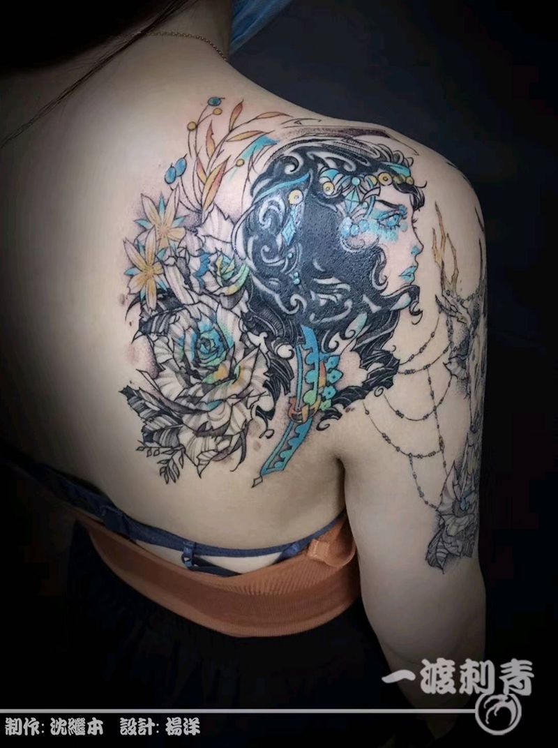 月光女神纹身图片_背部新传统点刺纹身图案
