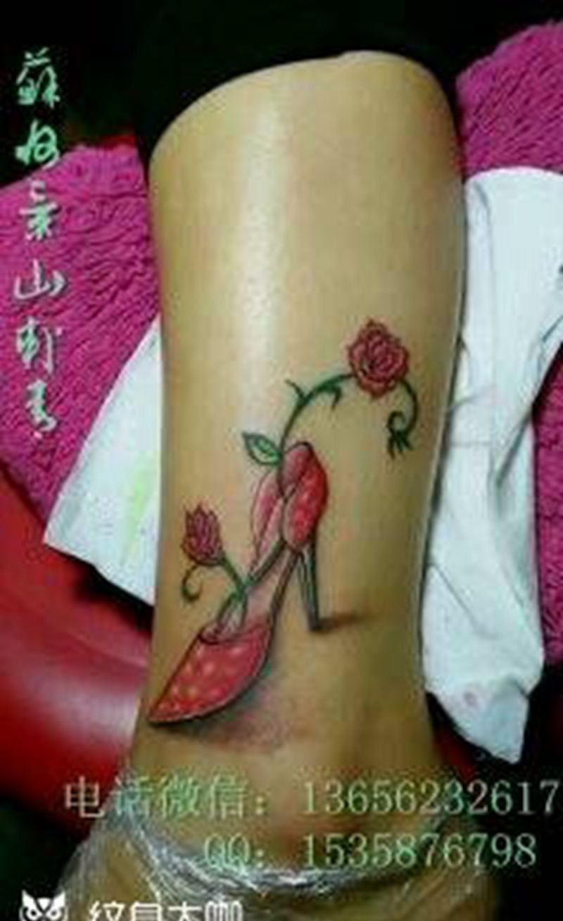 小红鞋纹身图片