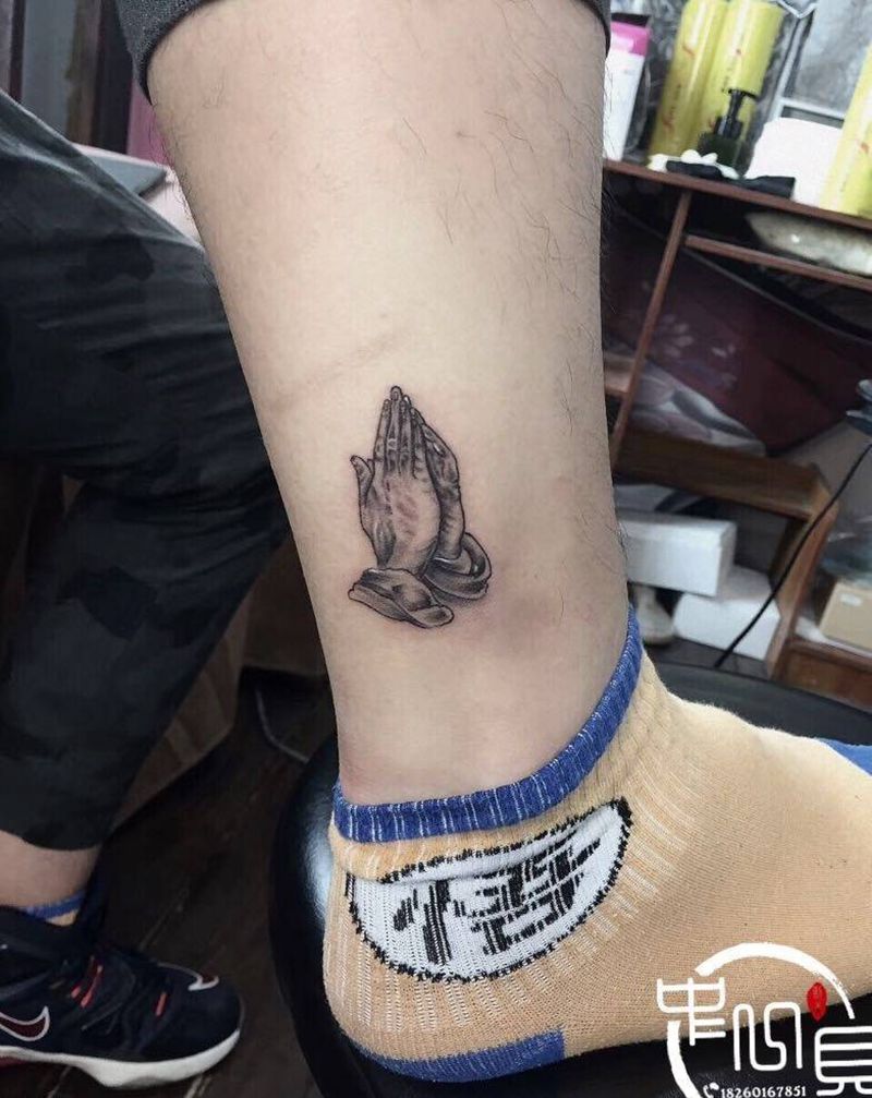小小佛手纹身图片_腿部纹身图案