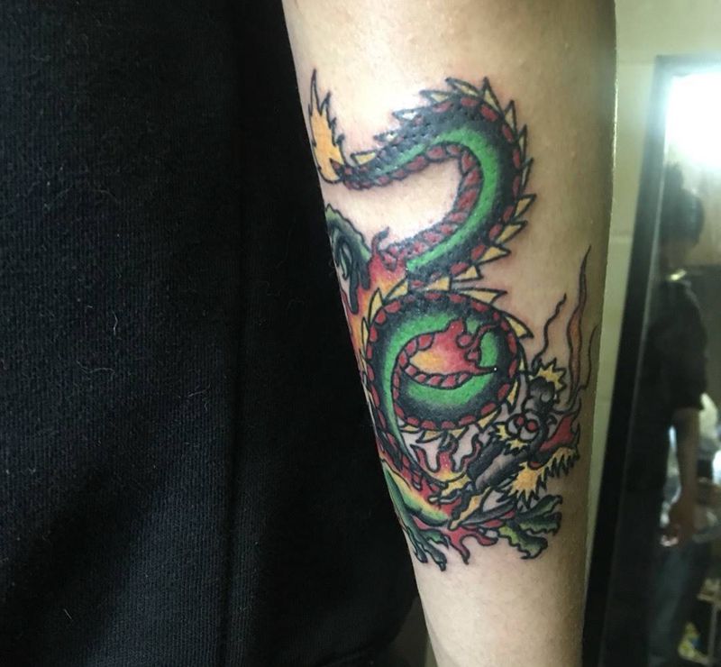 old school 龙纹身图片