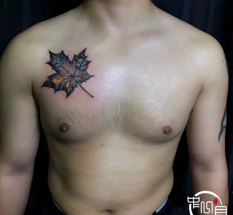 动漫纹身图片_胸部纹身图案