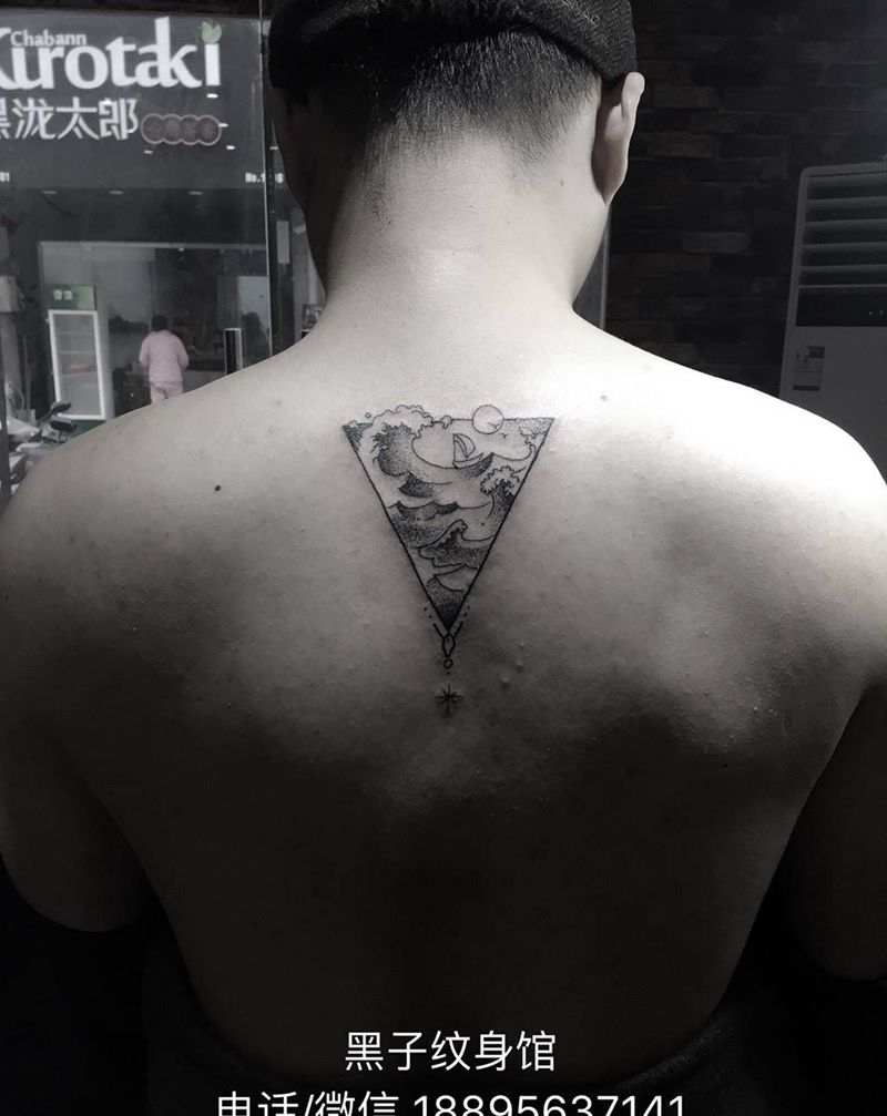 几何浪花纹身图片