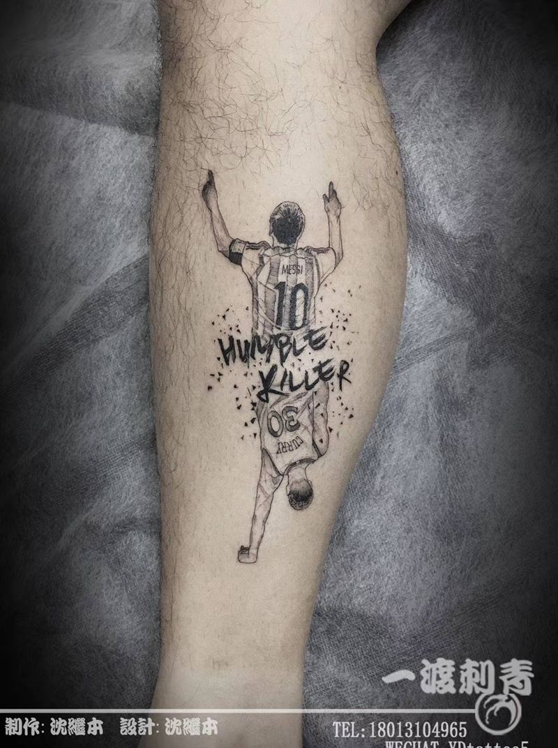 足球⚽纹身图片_脚部点刺纹身图案