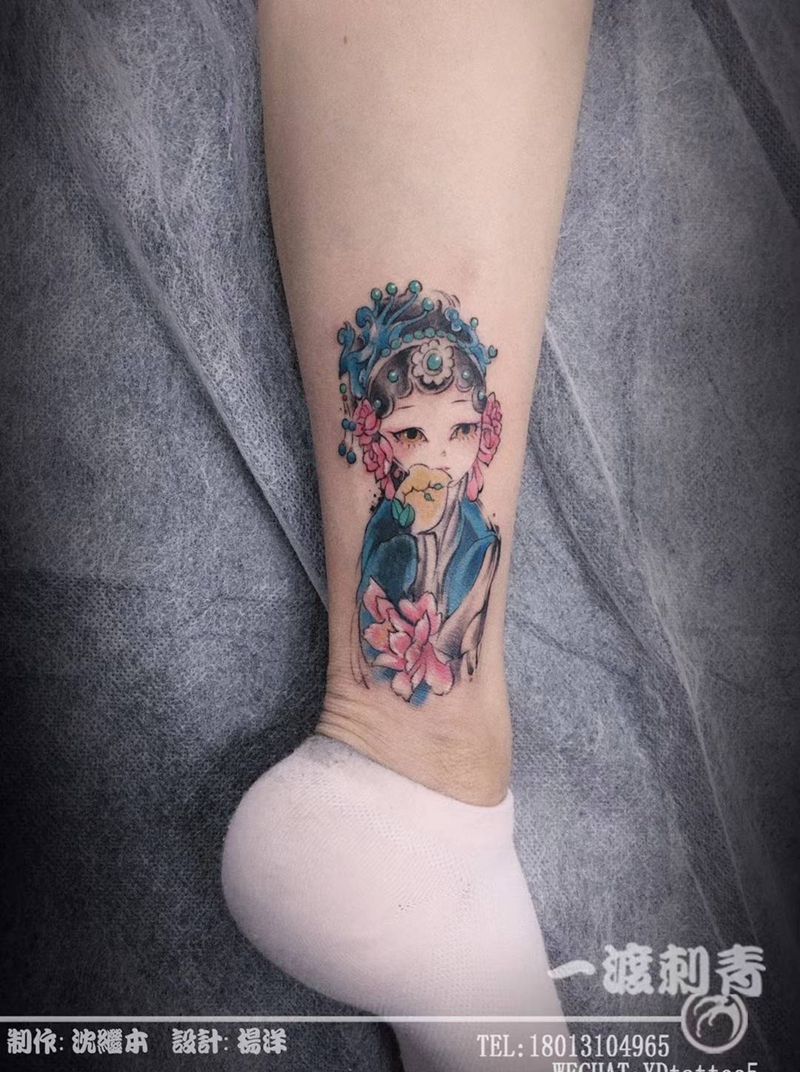 小青衣纹身图片_腿部水墨New School纹身图案