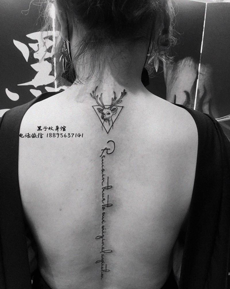 脊椎纹身图片