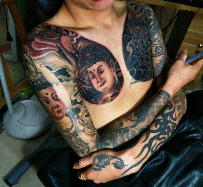 包胸花臂纹身图片