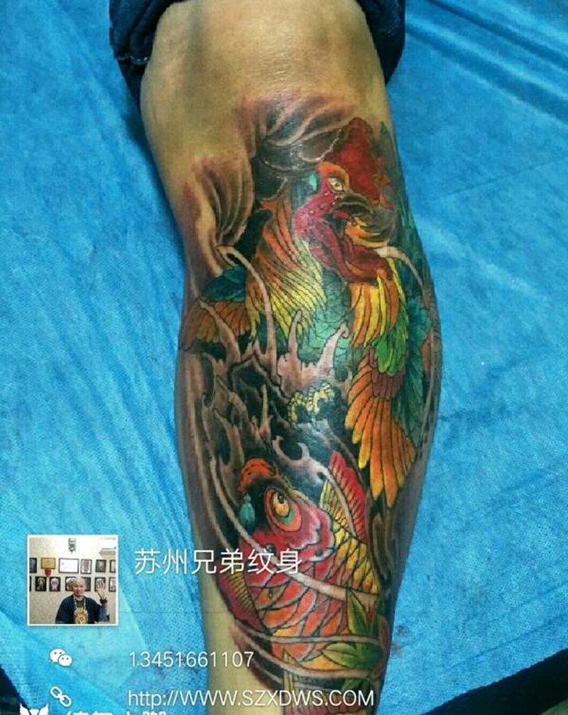 公鸡戏鲤鱼纹身图片_腿部脚部传统动物成品纹身图案