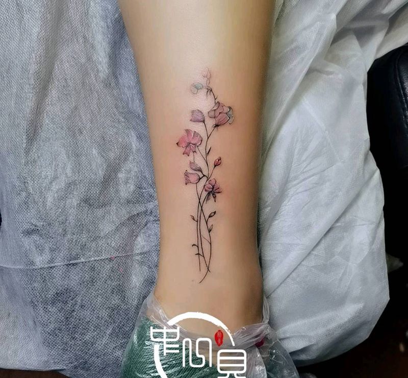 花纹身图片_腿部纹身图案