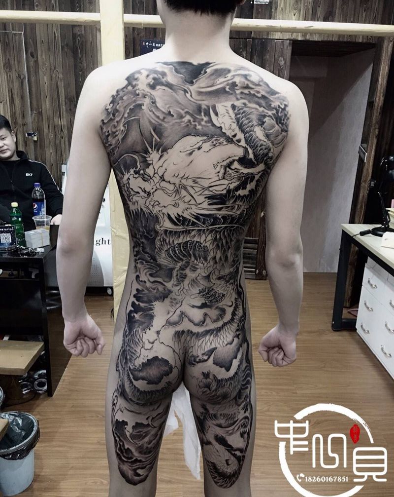 传统龙【待续】纹身图片_背部纹身图案