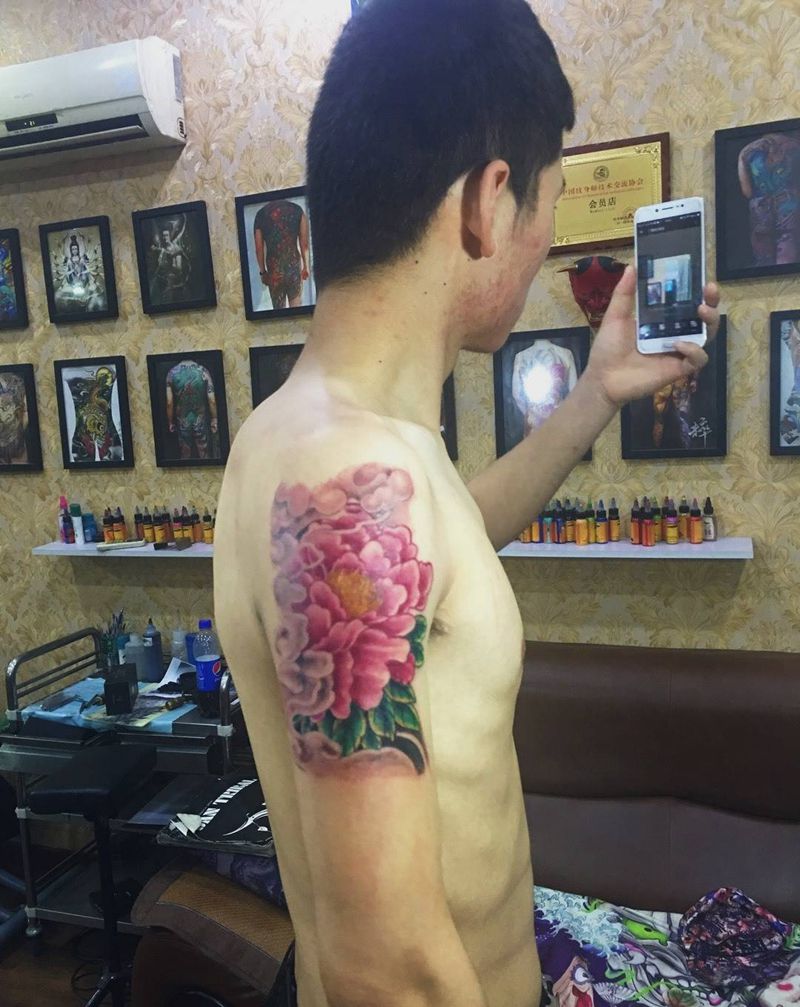 牡丹纹身图片_手臂传统植物纹身图案