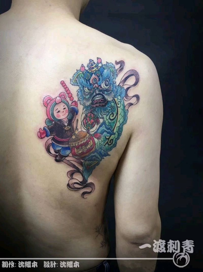 小宝纹身图片_背部水墨水彩纹身图案