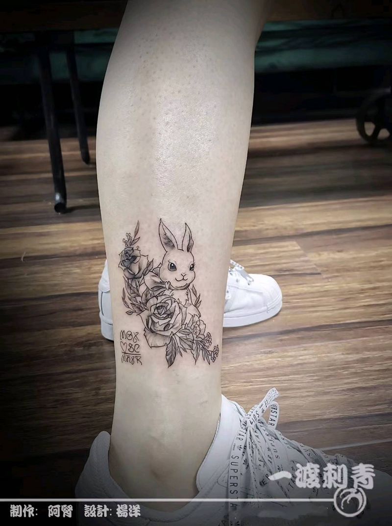 兔纸纹身图片_腿部点刺纹身图案